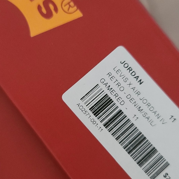 Air Jordan Nikes - Picture 11 of 16